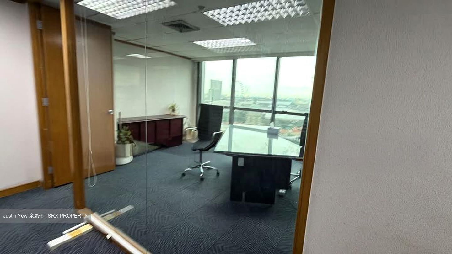 High Street Centre (D6), Office #564595931